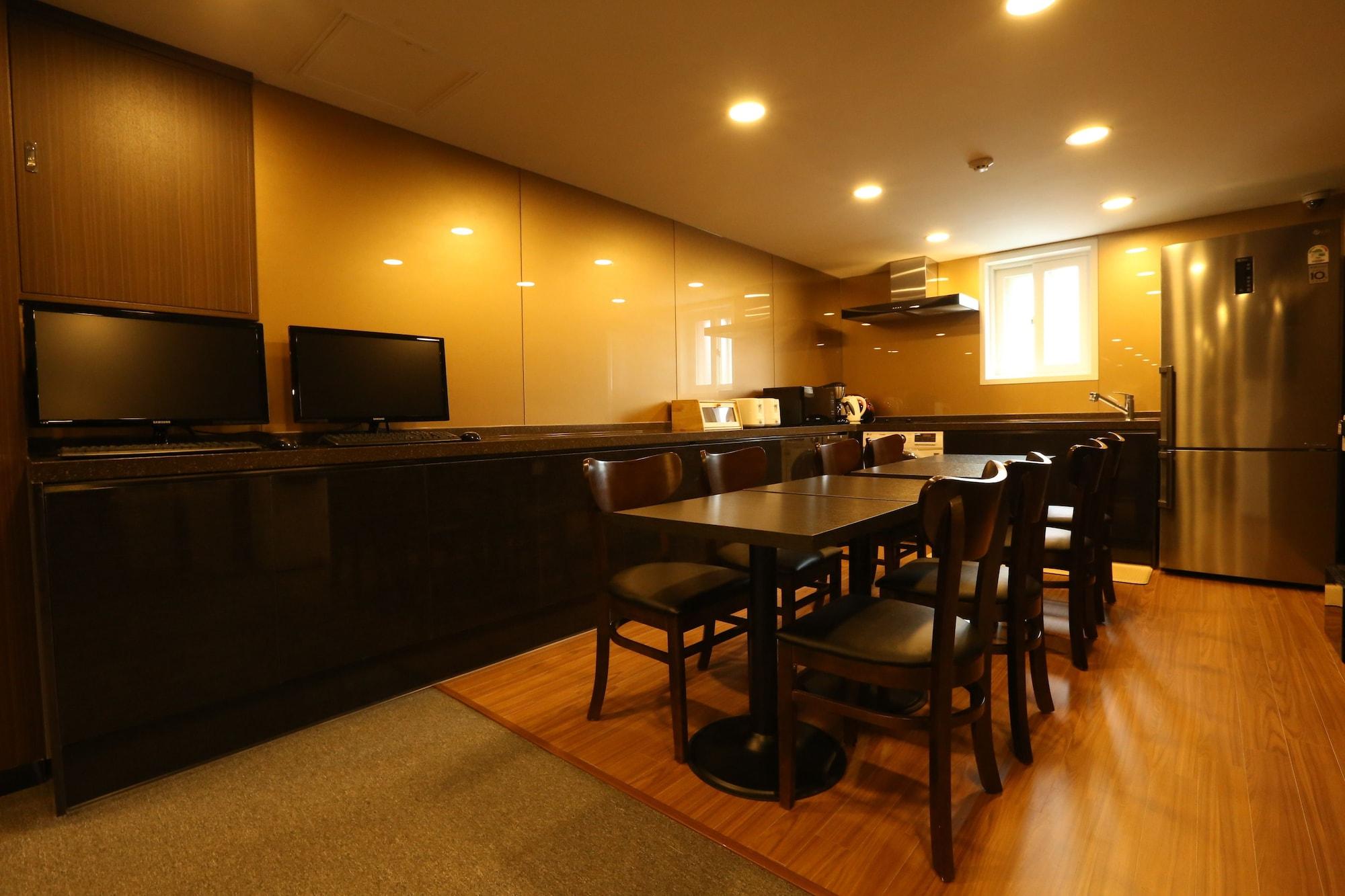 Tripstay Myeongdong Seoul Ngoại thất bức ảnh